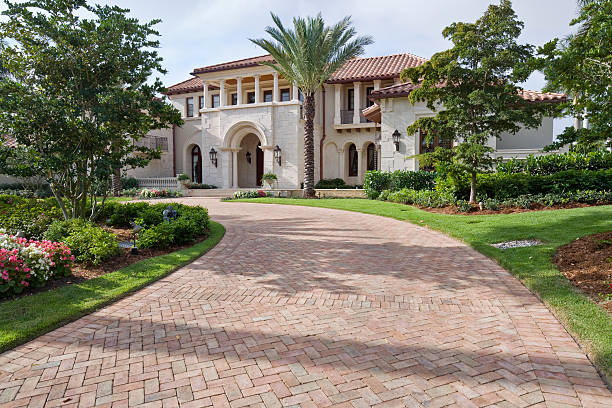 Best Affordable Driveway Paving  in Bellaire, TX